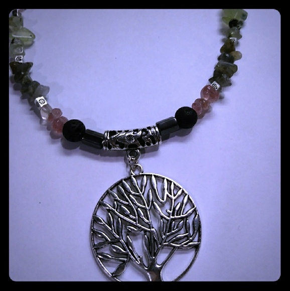 Chakra Healing Jewelry Jewelry - Tree if Life Crystal necklace